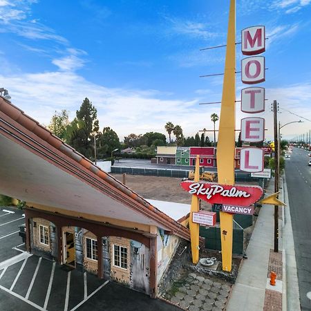 Sky Palm Motel - Orange Exterior photo